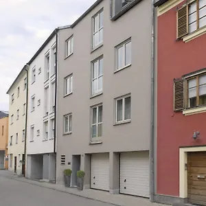 https://donau-lodge-boardinghouse.com-bavaria.com